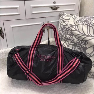 กระเป๋าสะพาย Victorias Secret Black Preforated Duffle Packable Weeknder Gym Bag