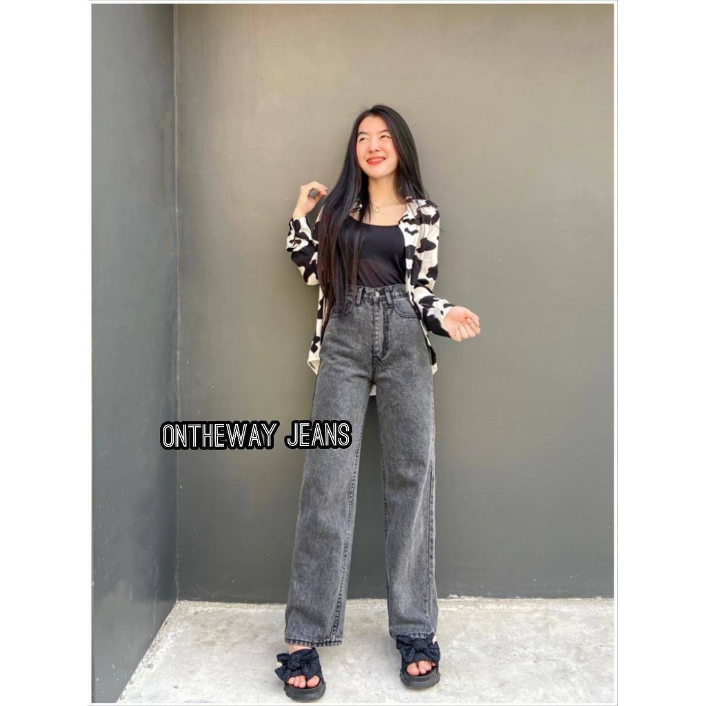 [Code:L9E6B ลด25.-] OnTheWay [พร้อมส่ง] กางเกงยีนส์ขาวยาววินเทจกระบอกดำสโนว์
