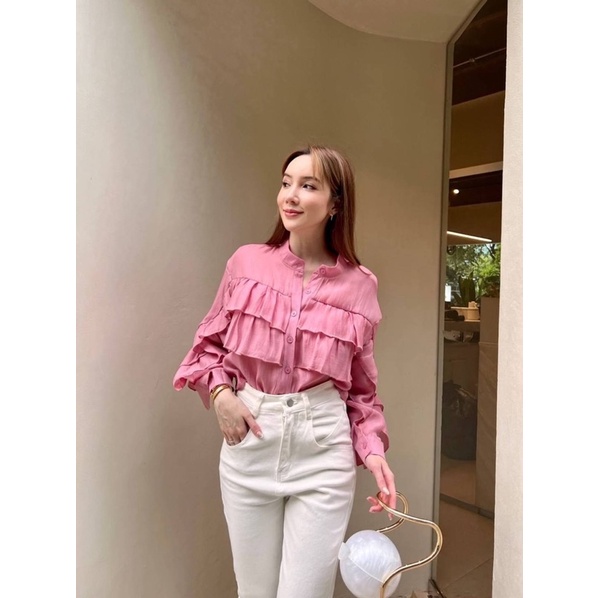 Kourtney swirly shirt  เชิ้ตรุ่นใหม่มาแล้วค่าแม่!!! รุ่นนี้คือสวยแพงมากก ผ้าคือเริ่ดสุดใส่สบายมาก แต