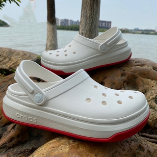 ใหม่ Crocs รองเท้าหลุมชายหาดสำหรับผู้ชายและผู้หญิง