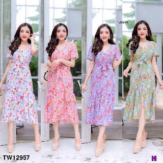 👗Pfashion [ส่งไว!!🚛] P12957 แม็กซี่เดรสแต่งชายระบายผ่าหน้า ลายดอก