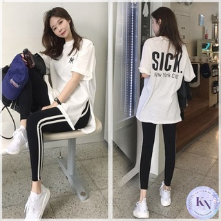 🎏Korea NEW ชุดเซ็ตแฟชั่น เสื้อคอกลมแขนสั้นผ่าข้างสกรีนลาย SICK กางเกงขายาวเอวยางยืดแต่งแถบ