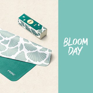 Bloom Day ผ้าเช็ดแว่นและเลนส์ ไมโครไฟเบอร์ เนื้อผ้านุ่ม กักเก็บฝุ่น เนื้อนุ่มพิเศษ ไม่ข่วนเลนส์ 1 ผืน