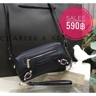 พร้อมส่งอีกครั้ง(!!)รุ่นยอดนิยม(!!)CHARLES &amp; KEITH MINI SHOULDER BAG WITH ZIP กระเป๋าถือหรือสะพายรุ่นมินิอยู่ทรงสวย