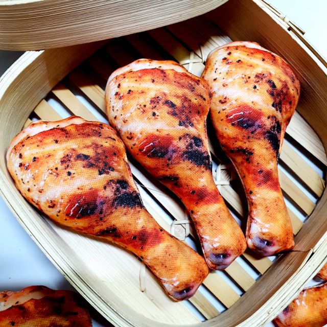 พวงกุญแจไก่ย่าง Grilled bringmehug ขนาด 14 ซม พวงกุญแจอาหาร ของฝาก ของชำร่วย แบบไม่ซ้ำใคร