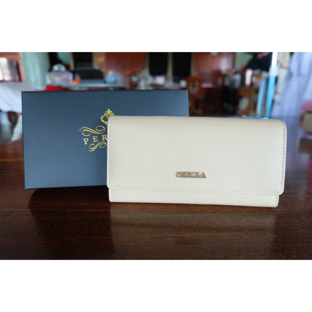 กระเป๋าสตางค์ แบรนด์ perota