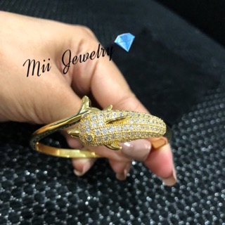 กำไล 2 กษัตริย์ ฉลุลายโลมา ประดับก้วยเพรช CZ เกรด 5 A ส่วนลดเพิ่ม 100 บาท