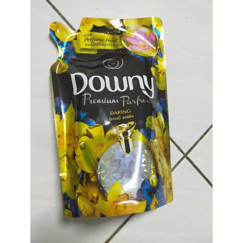 Dawny Premium Parfum Darling ดาวน์นี่ แดร์ริ่ง  น้ำยาปรับผ้านุ่ม 500 มล.