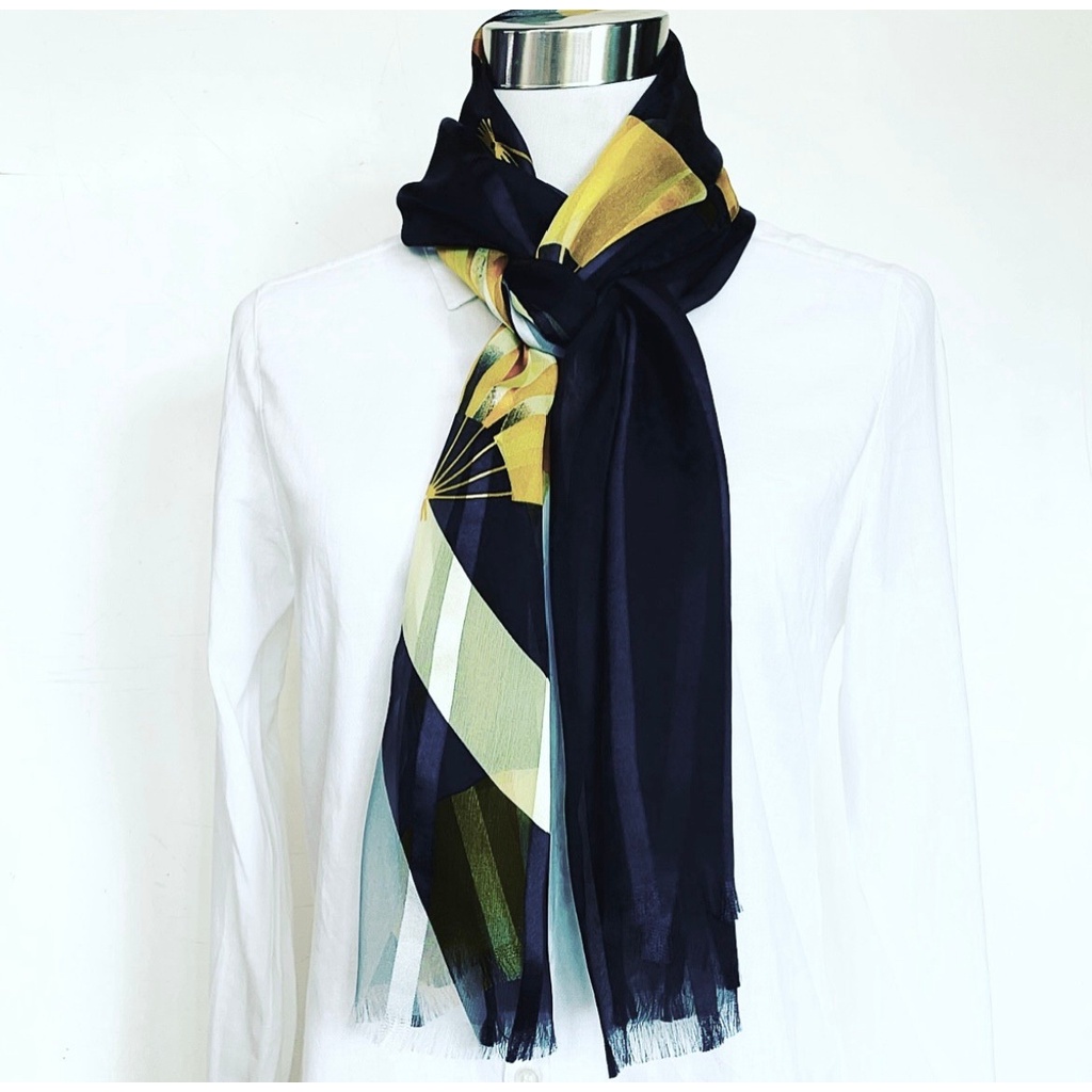 【Direct from Japan】横浜スカーフ(Yokohama scarf) Folding Fan 53cm × 180cm