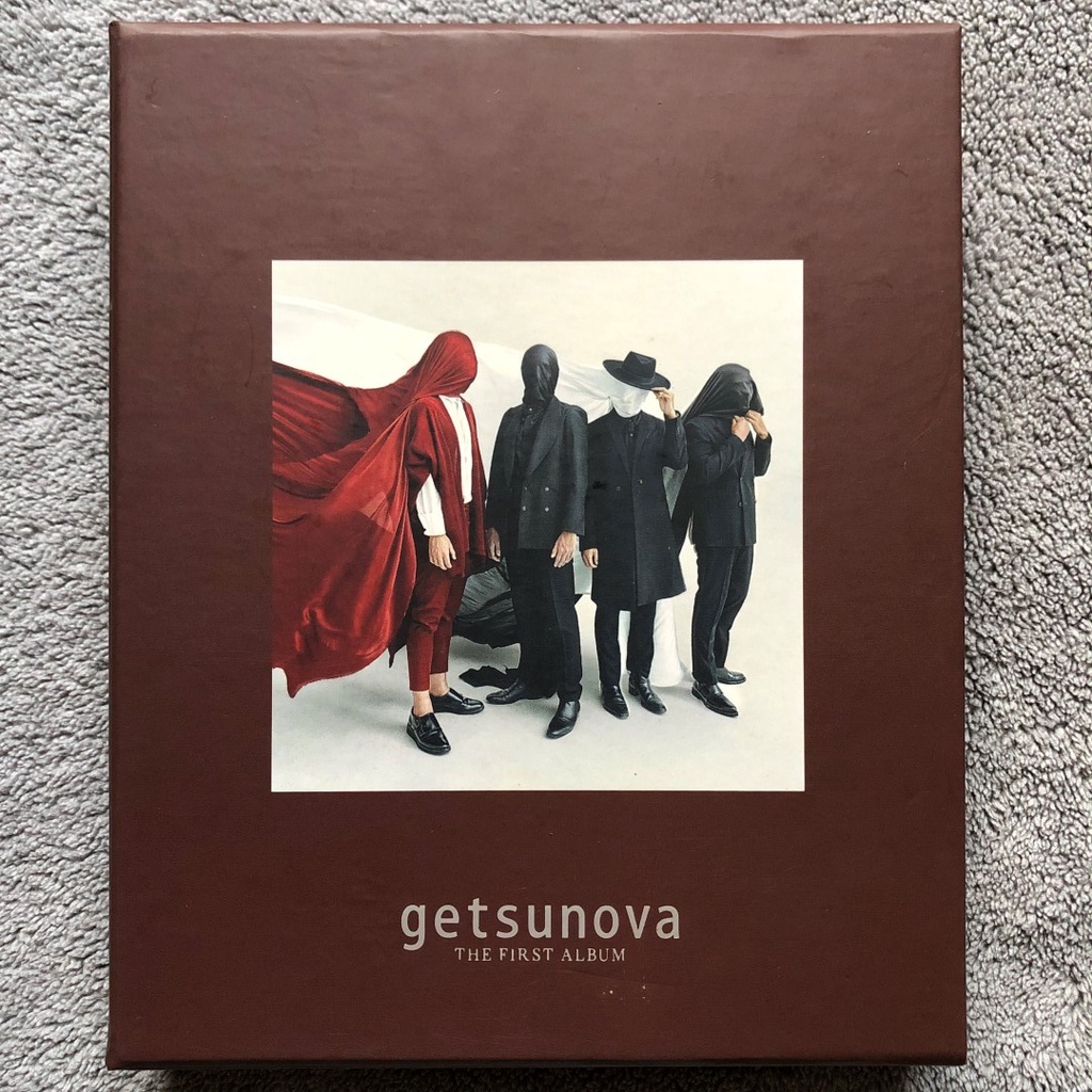 Boxset Getsunova อัลบั้ม The First Album (แกะให้ศิลปินเซนต์ สภาพไม่เคยใช้งาน)