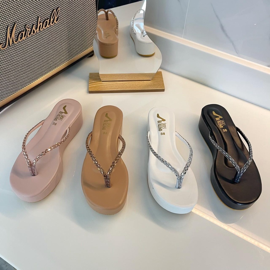 รองเท้าส้นตึก 2 นิ้ว size ปกติ 36-40 (ตึกคีบเพชร) ส้นตึกเปิดส้น ประดับด้วยเพชรระยับ ระหย้า เล่นแสงมากแม๊