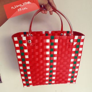 กระเป๋าถือสานเส้นพลาสติก สายถักแฟชั่นหุมพลาสติกใส ไซต์ s👜👜👜🛍🛍