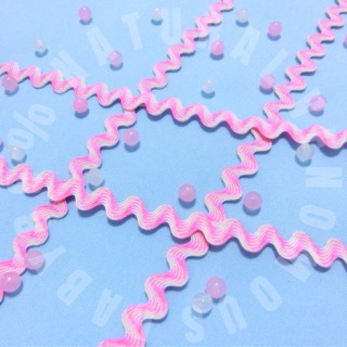 - BABY PINK CHOKER -