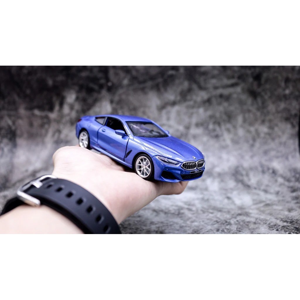 BMW M850i COUPLE BLUE 1:35 DIECAST METAL 7460