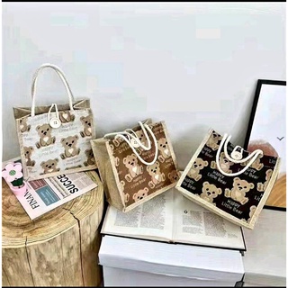 🔥พร้อมส่ง🔥 กระเป๋าผ้า กระเป๋าถือลายต้าวหมี  มี 3 สี