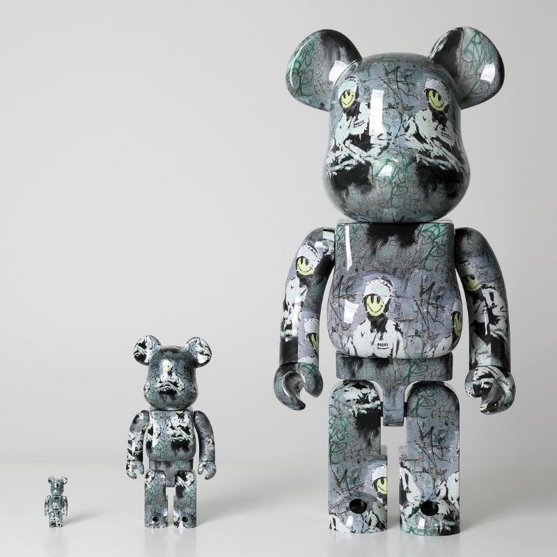 Be@rbrick Banksy Riot 1000%