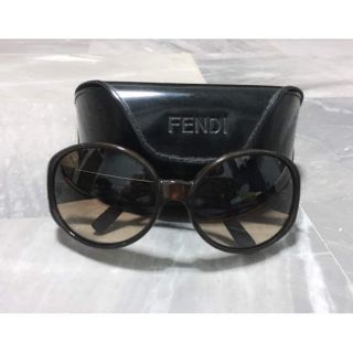 Authentic FENDI แว่นกันแดดเลนส์สีชา สบายตาปรับแสง แท้ 100%