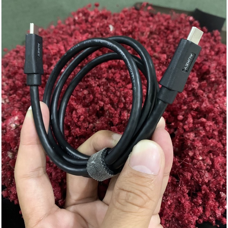(มือสอง) สายชาร์จสําหรับ Macbook Pro, iPad Pro AUKEY CB-C2 USB-C to USB-C 3.1 Gen2 100W (20V/5A) ยาว