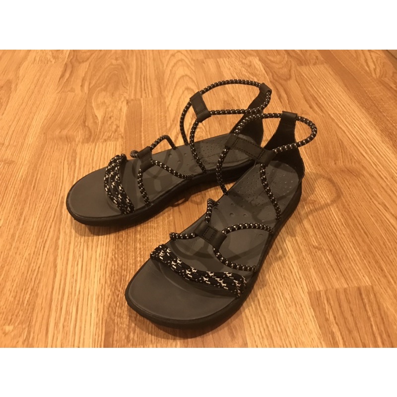 Merrell รองเท้ามือสอง