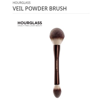 แปรงแต่งหน้า Hourglass Veil Powder Brush