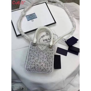 กระเป๋าถือ มีสายสะพายข้างพราด้า small crystal tote bag พร้อมกล่อง