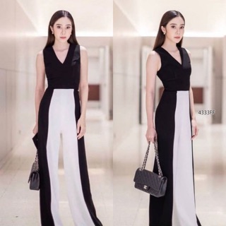 จั้มสูทขายาว คอวีแขนกุด ดีเทลแต่งทูโทน งานเนื้อผ้าซาร่า