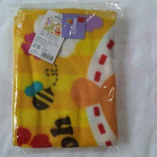 ผ้าห่ม ผ้าสำลี ของเด็ก แบบมีกระดุม ลาย หมีพู pooh bear blanket for kid