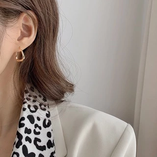 earika.earrings - trapezoid hoop ต่างหูห่วงสี่เหลี่ยมคางหมูก้านเงินแท้ชุบทองคำขาว/ทอง เหมาะสำหรับคนแพ้ง่าย