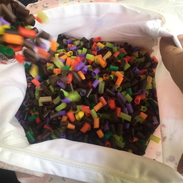 หมอนหลอดกาแฟ เพื่อสุขภาพ กันไรฝุ่น งานส่งเสริมอาชีพกลุ่มแม่บ้าน