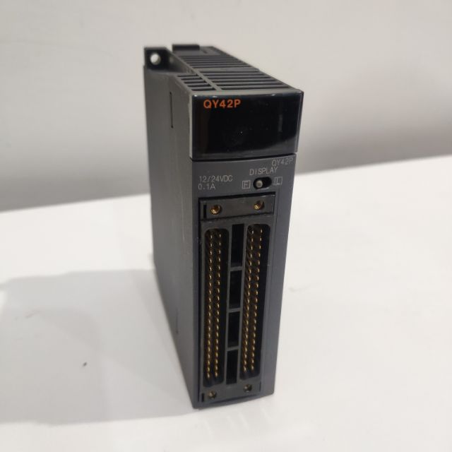 QY42P Output Module 64 Point สินค้ามือสอง จากญี่ปุ่น