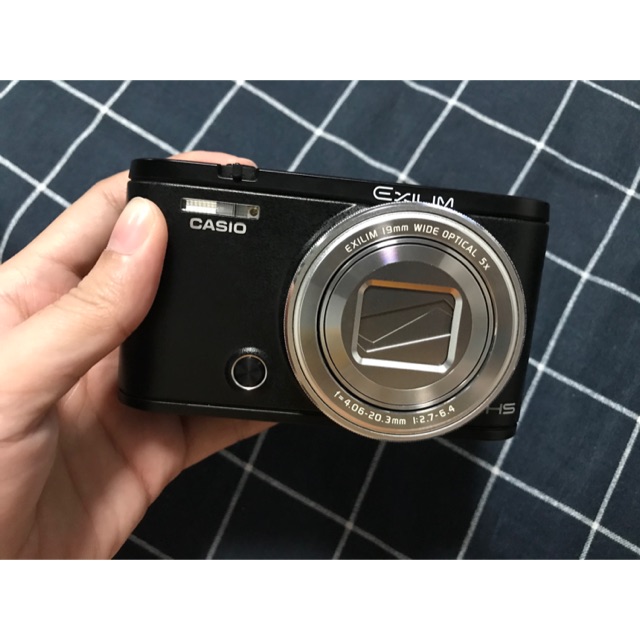 กล้องฟรุ้งฟริ้ง casio EX-ZR5100 สภาพใหม่เหมือนมือ 1 แถมเมม 16gb ,ถุงใส่กล้อง อุปกรณ์ครบ