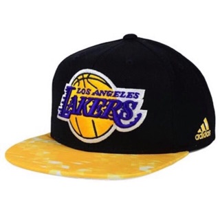 NEW หมวก adidas  NBA  LA Lakers  Los Angeles Lakers แท้ แอลแอ เลคเกอร์ หมวกบาสเกตบอล เอ็นบีเอ ทีมเดียวกับ Lebrom James