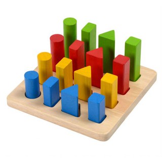 ของเล่นไม้ PlanToys ของเล่นเสริมพัฒนาการ กระดานแท่งเรขา แปลนทอยส์ GEOMETRIC PEG BOARD  (2ปี+)