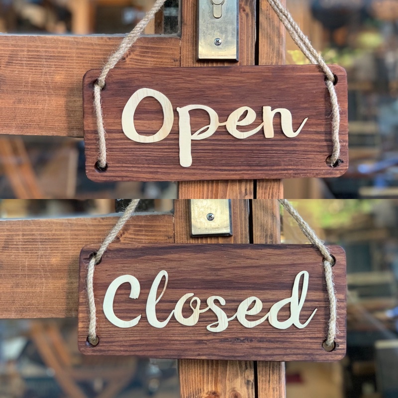 HCM HCM HCM | OPEN/CLOSED 2-SIDED ไม้แขวนประตู - LUXI DECOR HCM