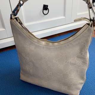 Used Gucci หนังกลับ สีเบจ