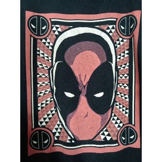 เสื้อยืด มือสอง ลายการ์ตูน dead pool อก 44 ยาว 27