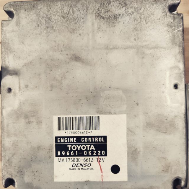 กล่อง ECU TOYOTA VIGO เครื่องยนต์ 2KD เกียร์ธรรมดา ขับเคลื่อน 2 ล้อ  ปี2004-2006 Parts No.89661-0K220