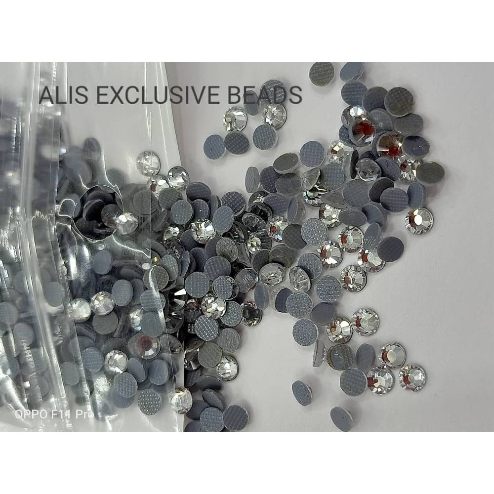 BATU TABUR COPY SWAROVSKI CLEAR WHITE COLOUR 100GRAM SIZE 14