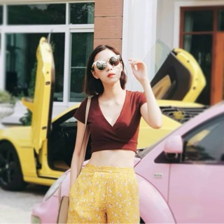 เสื้อครอป V