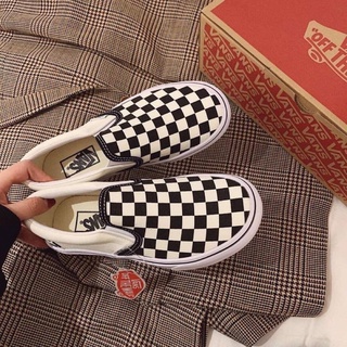 รองเท้าแวนVans สลิปออนลายตารางพร้อมกล่อง