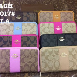 COACH
กระเป๋าสตางค์ทรงยาวซิปรอบ  ขนาด 7.5"
พน้อมกล่องแบรนด์  
ราคา 350 บาท