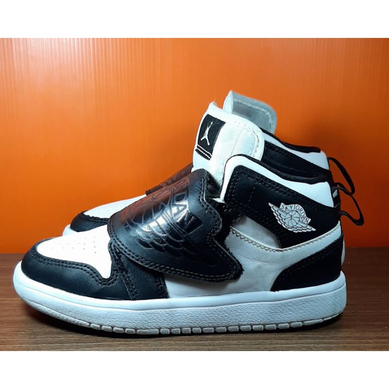 รองเท้าเด็กมือสองของแทั NIKE จอร์แดน jordan sky 19cm
