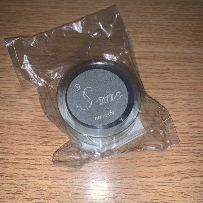 [พร้อมส่ง] SALE !!! TAEYEON STICKY ROLL TAPE