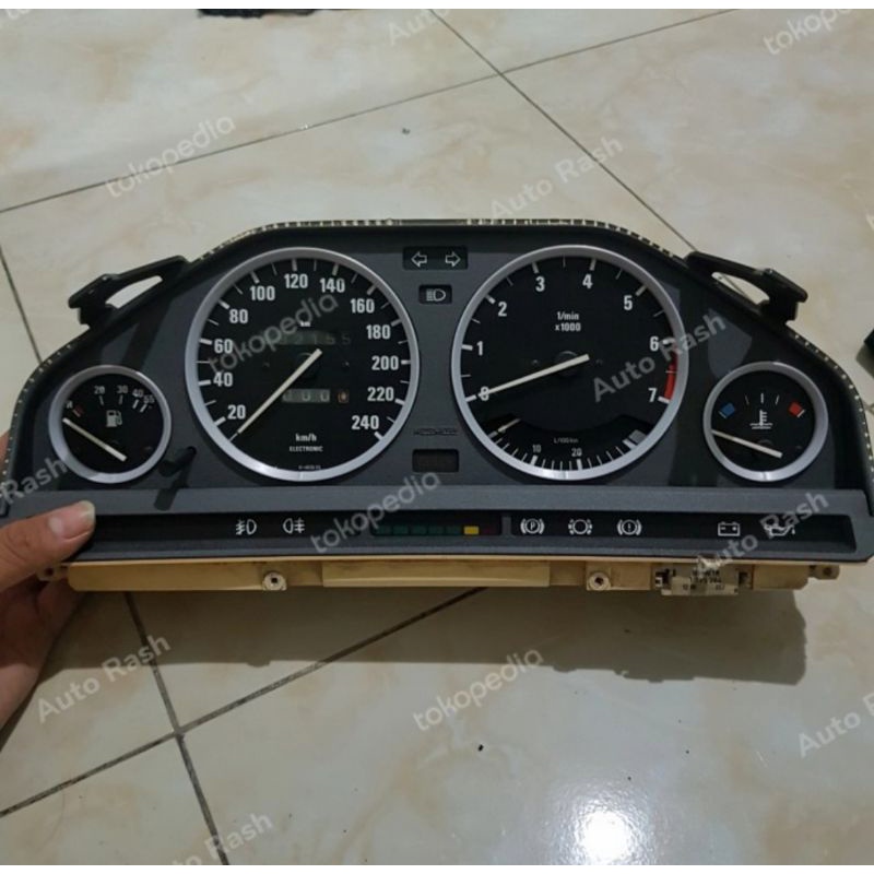 แหวนเครื่องมือคลัสเตอร์แบบกําหนดเอง Bmw E30
