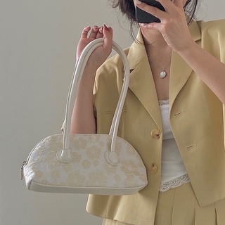 พร้อมส่งจากไทย กระเป๋าสะพายไหล่สีขาวลายดอกไม่ TZ178