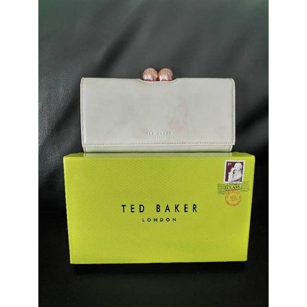 TED BAKER Wallet กระเป๋าสตางค์ทรงยาว                                        มือสองของแท้ 100% สภาพสวยมากพร้อมกล่องเดิม