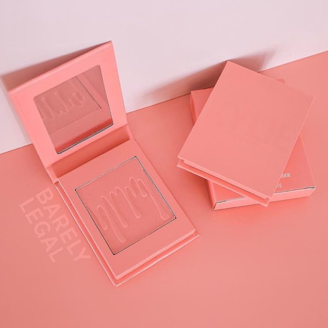Kylie Blush : Barely Legal