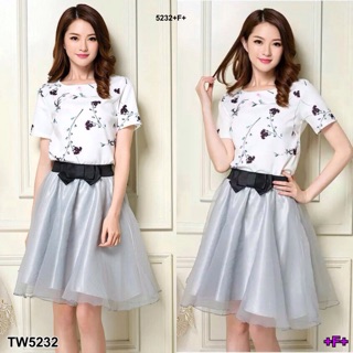 TwinsShopVip💗พร้อมส่ง TW5232 Set 2ชิ้น เสื้อคอกลมแขนกุดลายดอก+กระโปรงแต่งโบว์