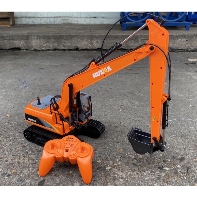 รถแม็คโครบังคับวิทยุHUINA1551-15Ch2.4GHz1:14บุ้งกี๋เหล็กแขนยาว60cmมีเสียงและมีไฟแบตเตอรี่ชาร์จอุปกรณ์พร้อมเล่น