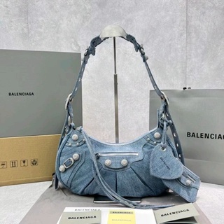 [ทักแชทก่อนสั่งซื้อ] Balenciag Le Cagole Half Moon Underarm Bag กระเป๋าสะพายข้าง  ขนาด: ยาว 33x สูง 16x กว้าง 8cm